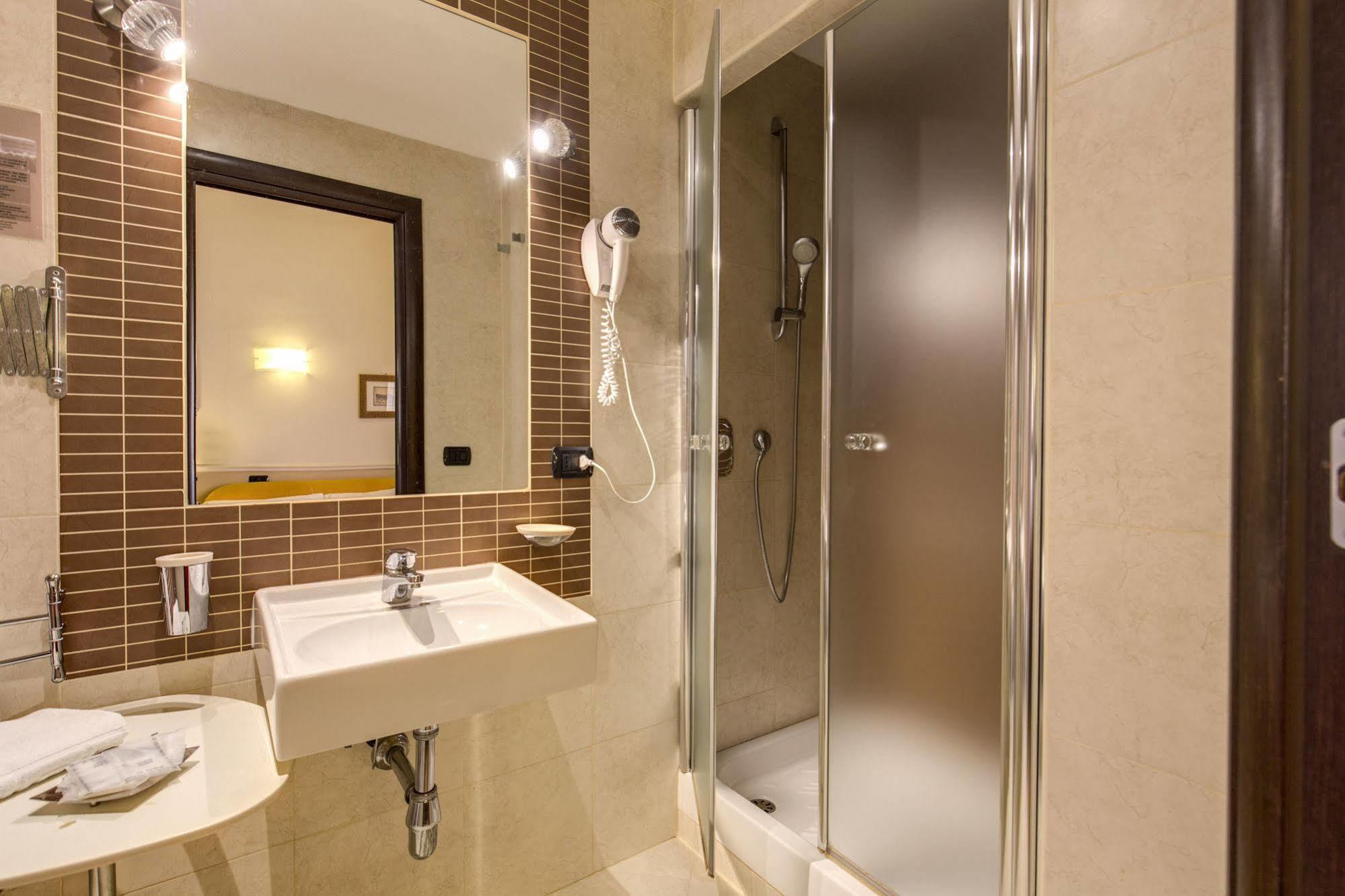 Hotel Everest Inn Roma Exterior foto